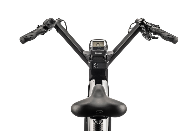 moustache-lundi-27-1-black-glossy_3_o