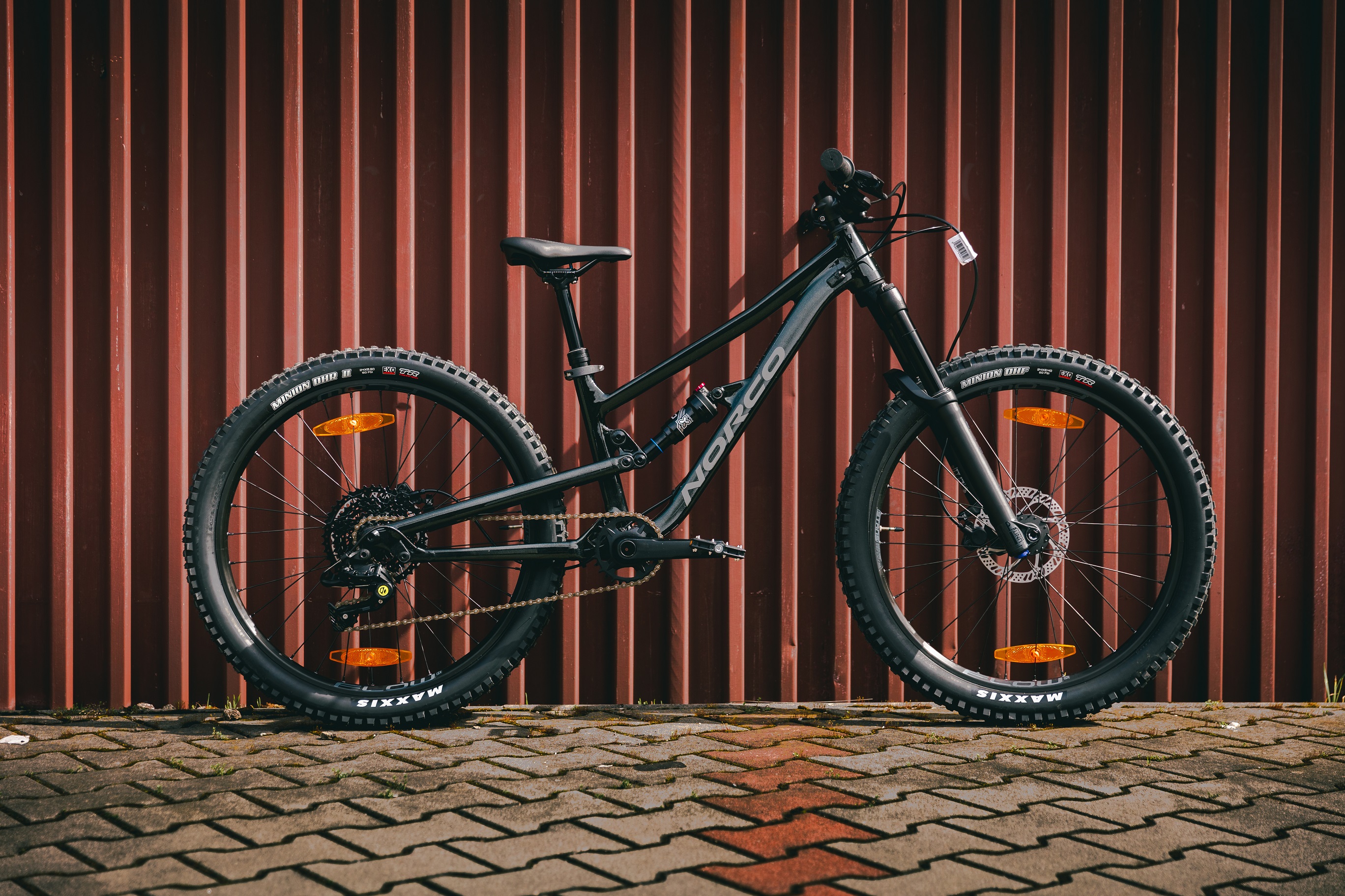 norco-fluid-fs-2-24-black-grey-4-2_3_o